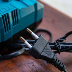 Fast Intelligent Charger - 20V - TOTAL TFCLI2003 - Image 4